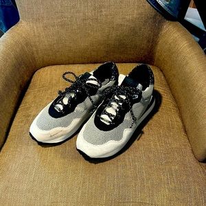 P448 Black and White Women's Sneakers